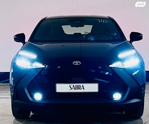 מודעת רכב טויוטה C-HR