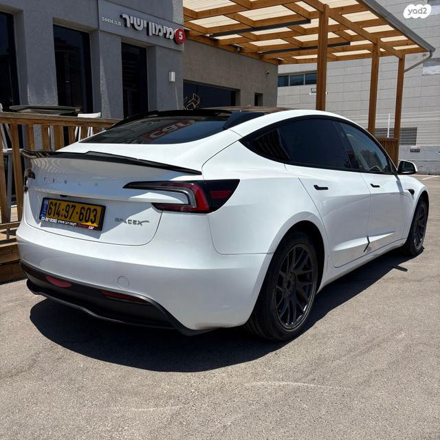 טסלה מודל 3