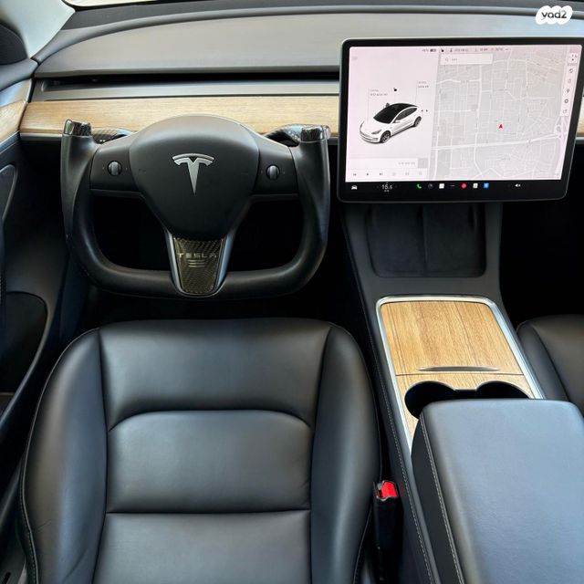 טסלה מודל 3