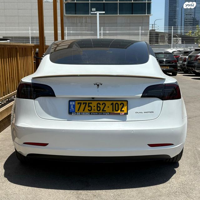 טסלה מודל 3