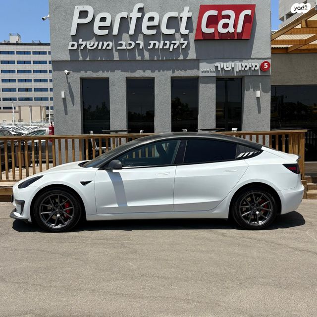 טסלה מודל 3