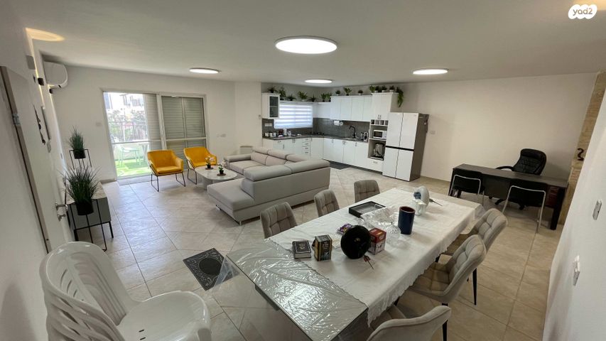 דירת גן, שמעון דהאן 10, שיכון עובדים, טבריה