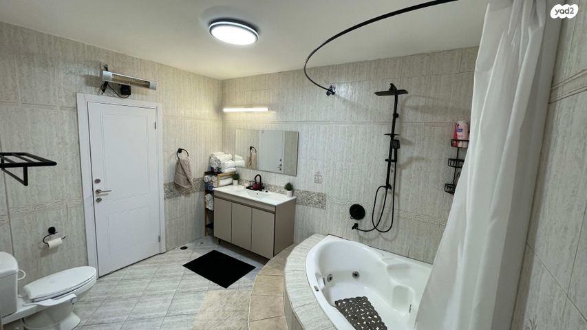 דירת גן, שמעון דהאן 10, שיכון עובדים, טבריה