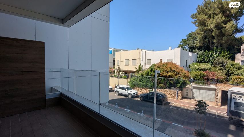 שמואל יבנאלי 24