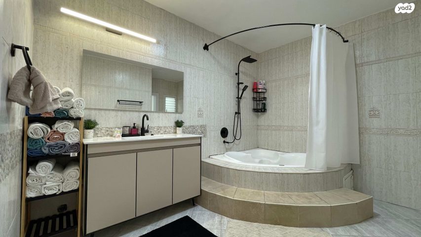 דירת גן, שמעון דהאן 10, שיכון עובדים, טבריה