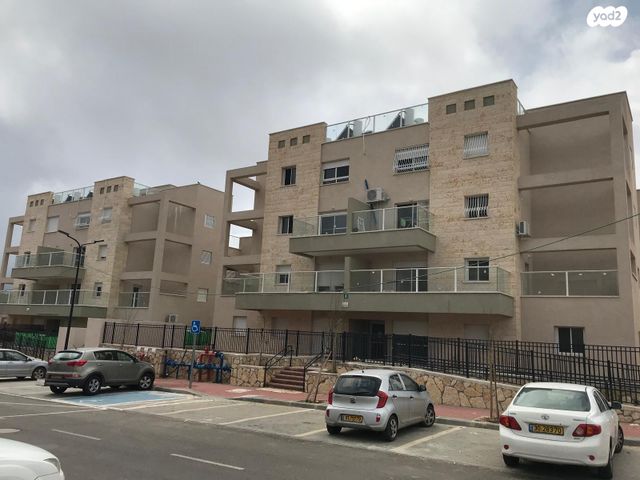 נתיבות שלום 8