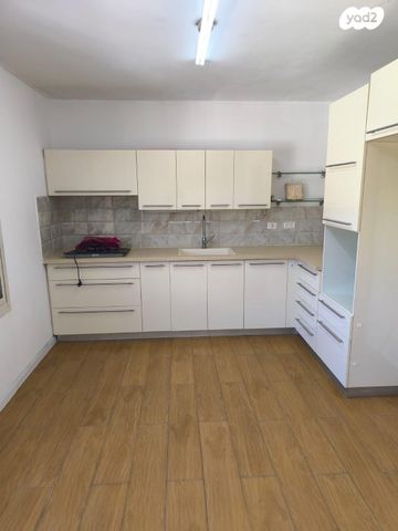 דירה, התבור 2, יצחק רבין, צפת