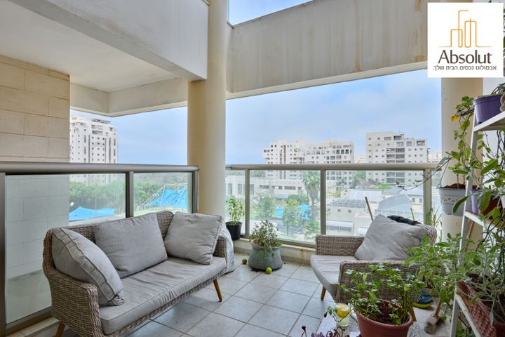 הגוש הגדול, רמת אביב החדשה, נופי ים