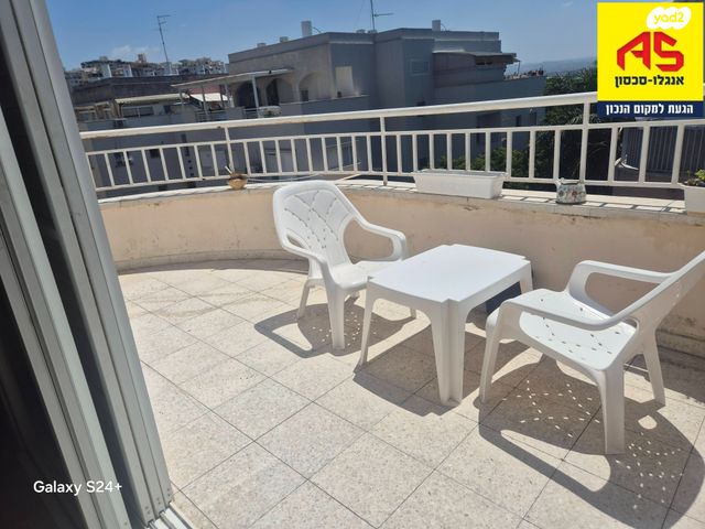 דופלקס, רש"י, הוד השרון