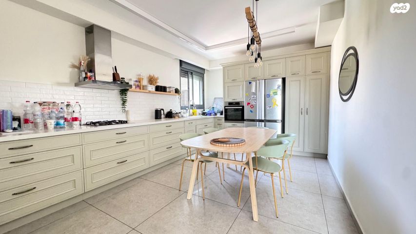 דירה, שדרות גלוסקין 5, ב' / צפון מערב העיר, רחובות