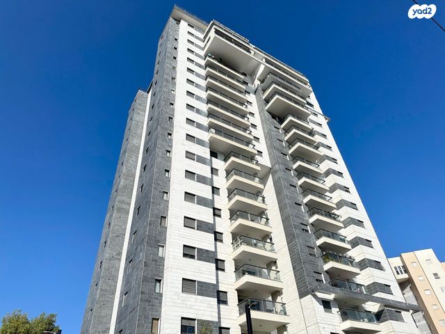 דירה, שדרות גלוסקין 5, ב' / צפון מערב העיר, רחובות