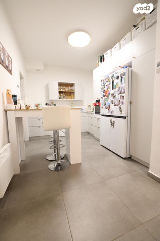 דירה, נופי החורש, מבשרת ציון