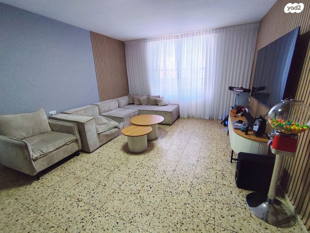 דירה, משה איכילוב 4, צפון מערב מרכז העיר, נתניה