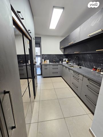 דירה, שמעון פרס 9, המחנה הצבאי, קרית מלאכי