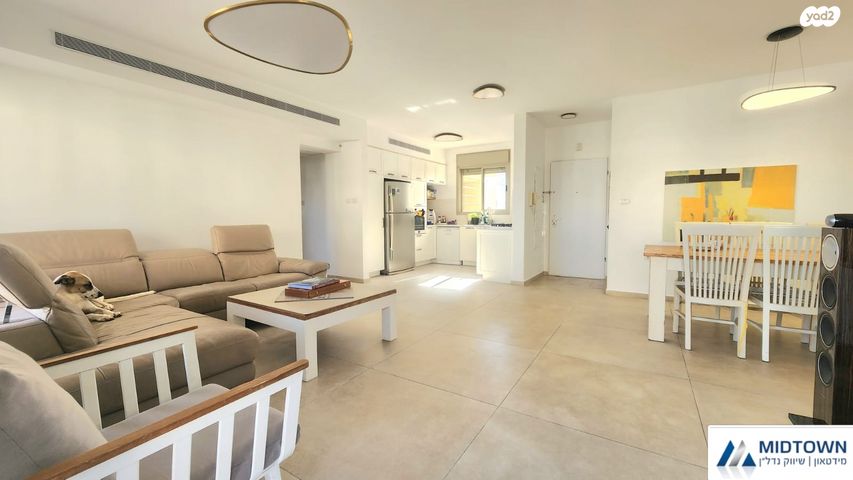 דירה, עיט 12, כפר סבא הצעירה, כפר סבא