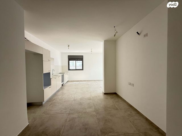 דירה, מעו"ף, חריש