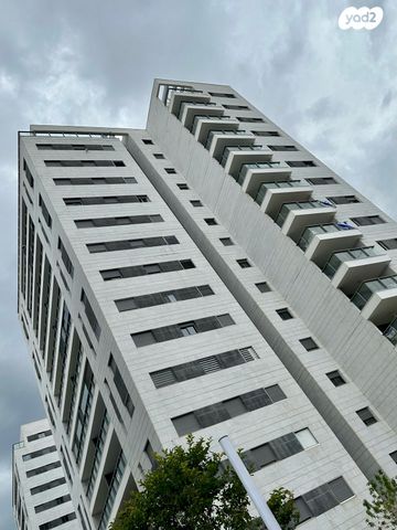 דירה, נאות כרמל, טירת כרמל