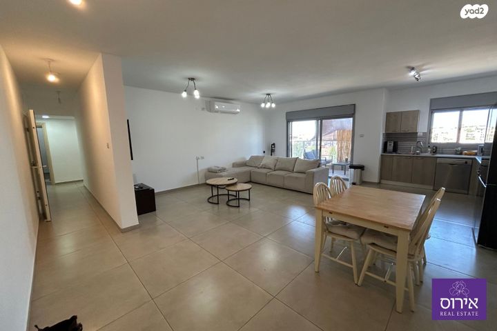 דירת גן, מצדה, אורנים, מעלות תרשיחא