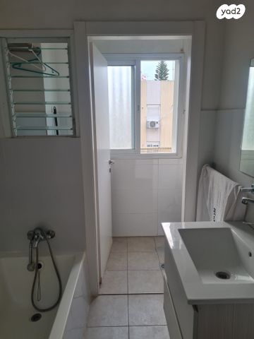 דירה, אריה קרמר, רמלה