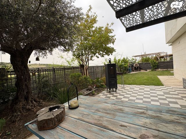 דירת גן, נחליאלי, הציפורים, מודיעין מכבים רעות