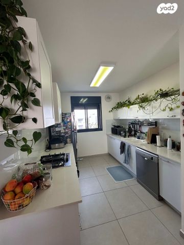 דירה, גדרה מזרח, גדרה