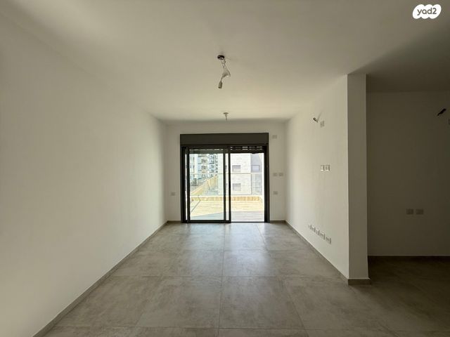 דירה, מעו"ף, חריש