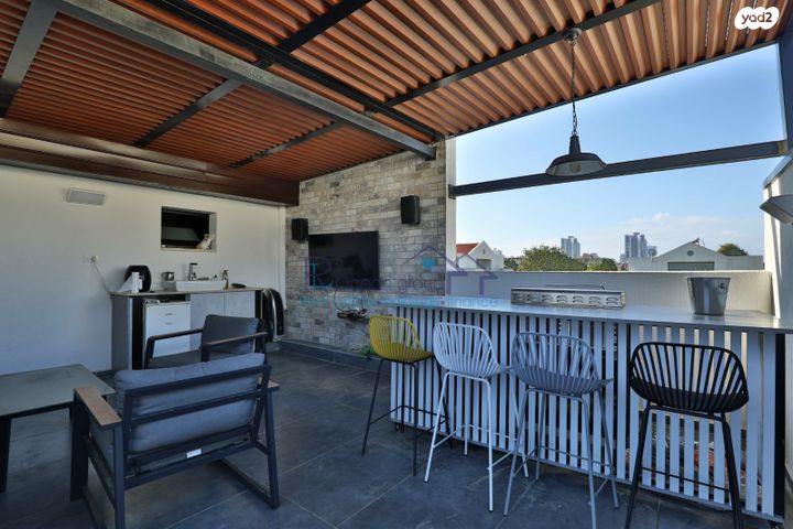 דופלקס, חרצית 46, גבעת האירוסים, נתניה