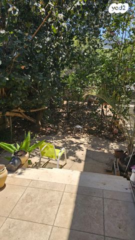 דו משפחתי, הרב אברהם קוטנר 15, נווה זית, לוד