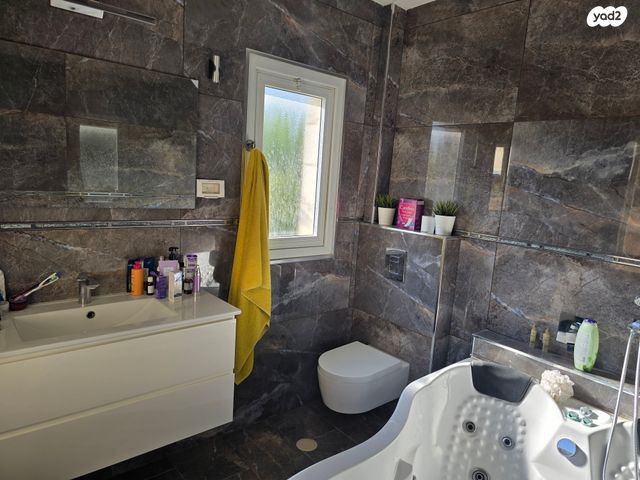 בית פרטי/ קוטג', בת הדר