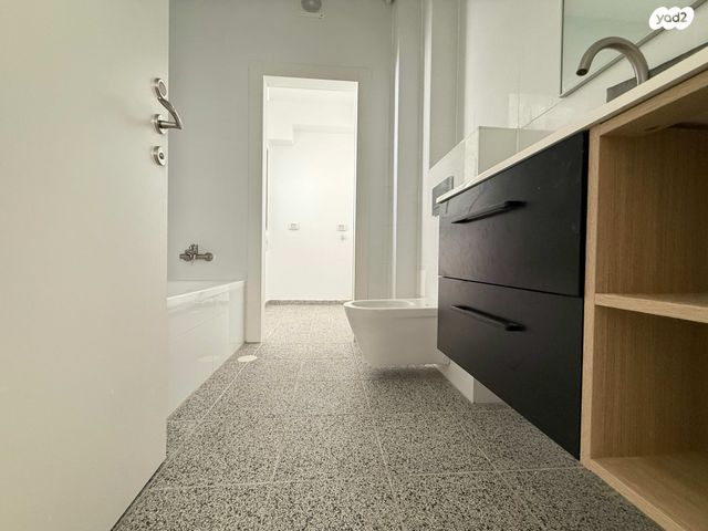 דירה, מעו"ף, חריש