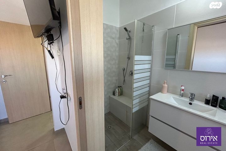 דירת גן, מצדה, אורנים, מעלות תרשיחא