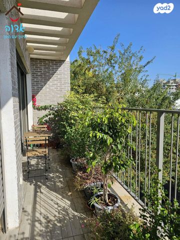 דירה, פנחס רוטנברג, נגבה, רמת גן