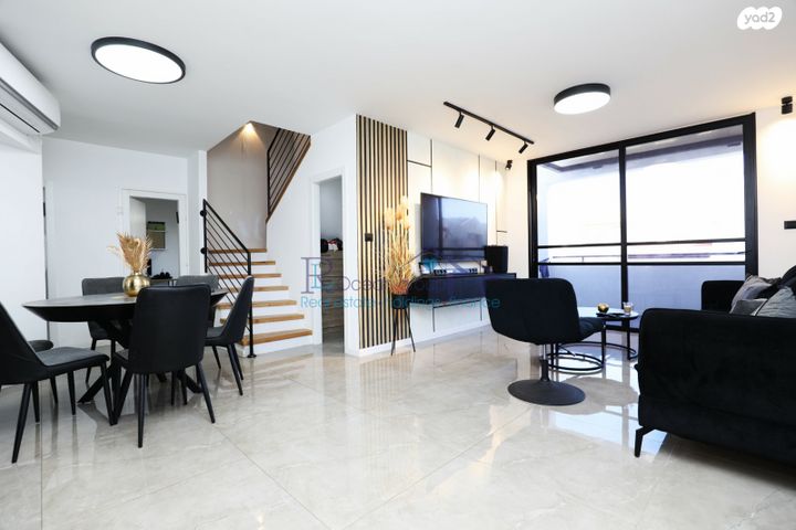 דופלקס, חרצית 46, גבעת האירוסים, נתניה