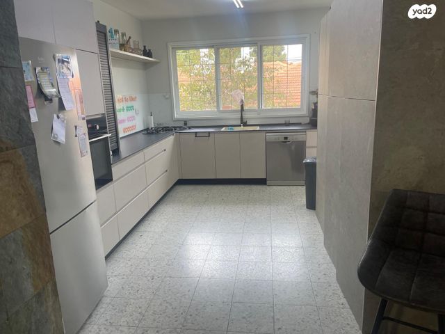 דו משפחתי, הרב אברהם קוטנר 15, נווה זית, לוד