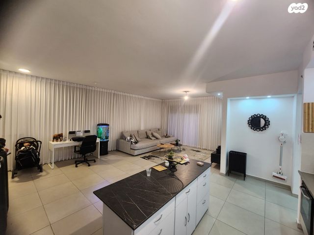 דירה, אריאל שרון, נווה שרון / שער העיר, נתיבות