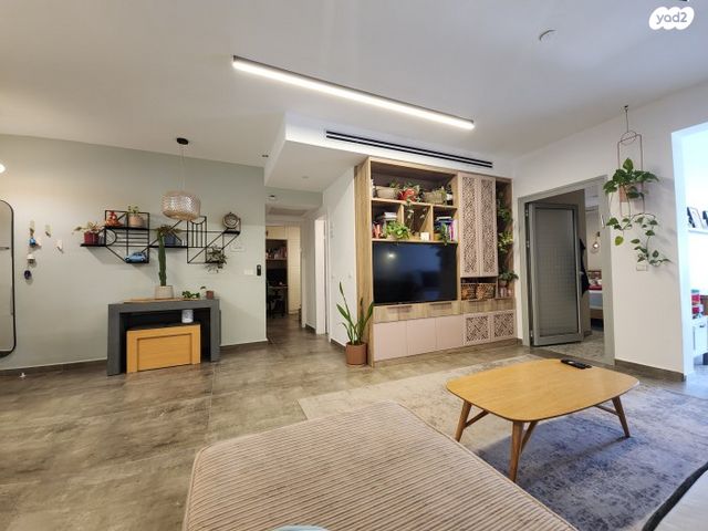 דירה, שושנים, אלקנה