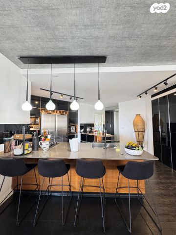 דירה, נווה גן, רמת השרון