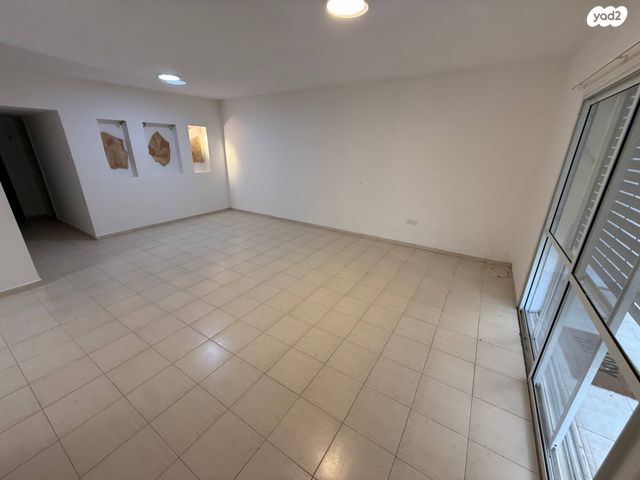 דירת גן, בית לחם 7, רובע ד', אריאל