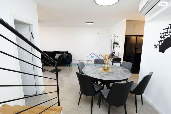 דופלקס, חרצית 46, גבעת האירוסים, נתניה