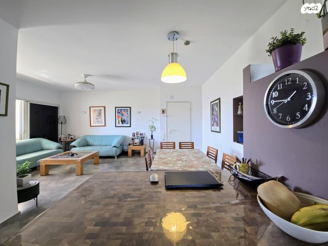 דירה, השקד, רעננה