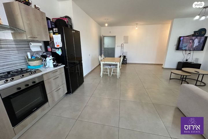 דירת גן, מצדה, אורנים, מעלות תרשיחא