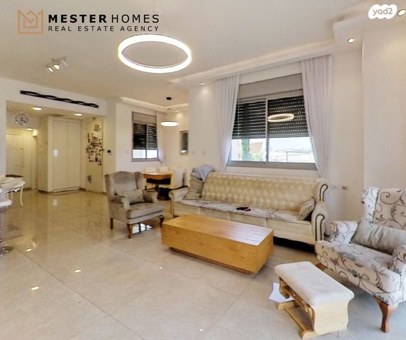 בית פרטי/ קוטג', משה זנדני, בני עי"ש