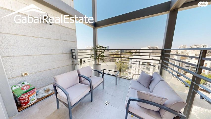 דירה, שביל הזהב, 2008, רעננה