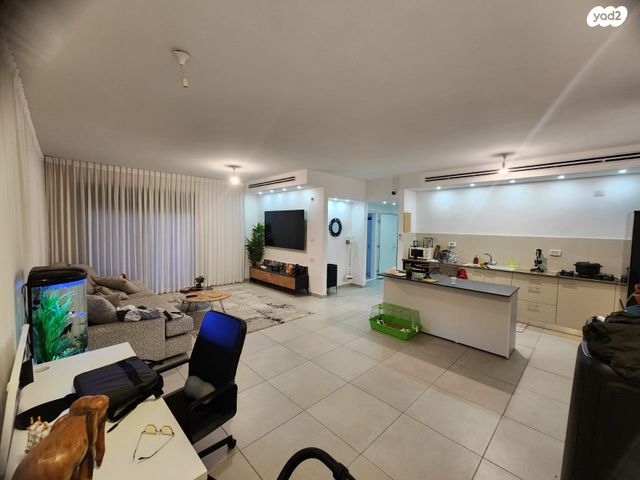 דירה, אריאל שרון, נווה שרון / שער העיר, נתיבות