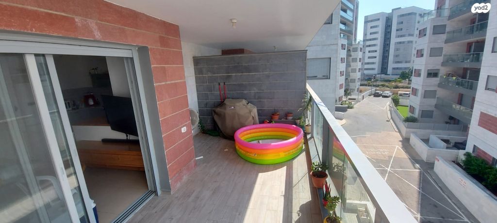 דירה, כפר יונה