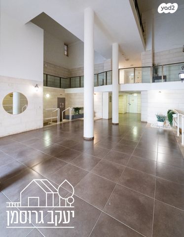 דירה, נחל אלכסנדר, צור יצחק, צור יצחק