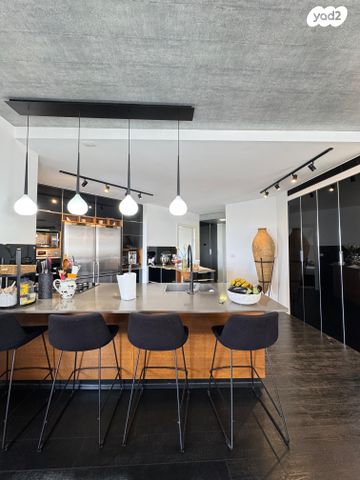 דירה, נווה גן, רמת השרון