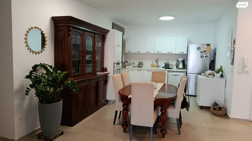 דירה, החורש, חריש