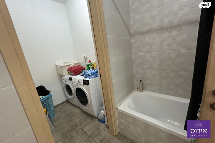 דירת גן, מצדה, אורנים, מעלות תרשיחא