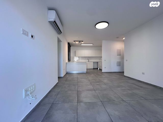 דירה, שוהם, אבני חן, חריש